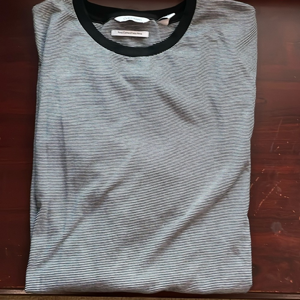 Calvin Klein Men’s XL short sleeve T-shirt. Black and White stripe.  New